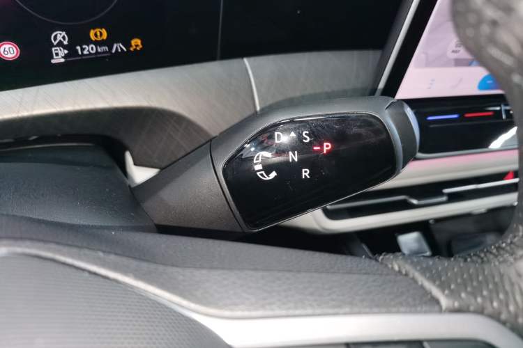 Used Volkswagen Talagon 2026 Model 450TSI Four-Wheel Drive Flagship 6-Seater Gear Lever