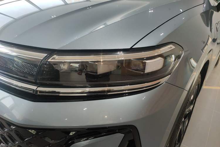 Used Volkswagen Talagon 2026 Model 450TSI Four-Wheel Drive Flagship 6-Seater Left Front Headlight