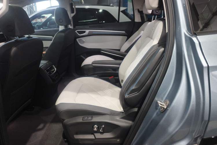 Used Volkswagen Talagon 2026 Model 450TSI Four-Wheel Drive Flagship 6-Seater Left Rear Seat