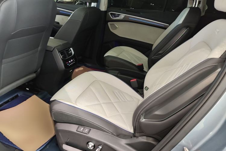 Used Volkswagen Talagon 2026 Model 450TSI Four-Wheel Drive Flagship 6-Seater Left Rear Seat