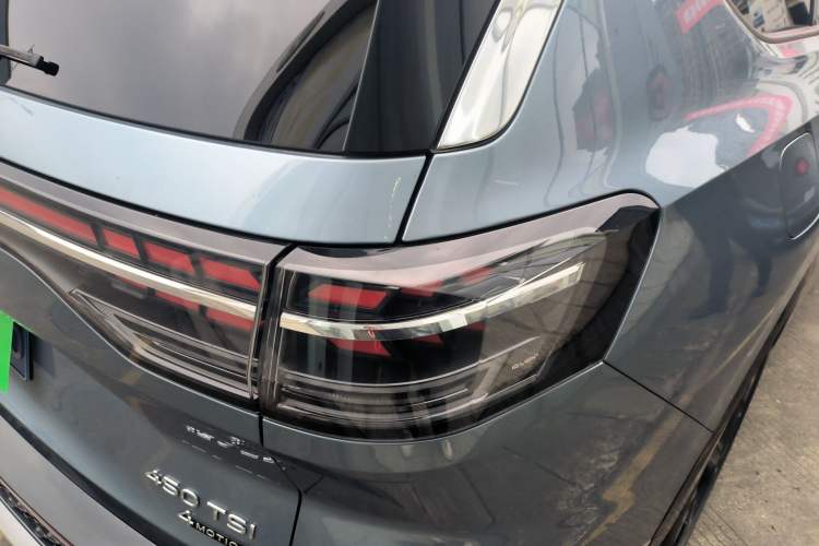 Used Volkswagen Talagon 2026 Model 450TSI Four-Wheel Drive Flagship 6-Seater Right Rear Taillight