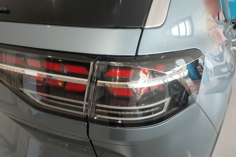 Used Volkswagen Talagon 2026 Model 450TSI Four-Wheel Drive Flagship 6-Seater Right Rear Taillight