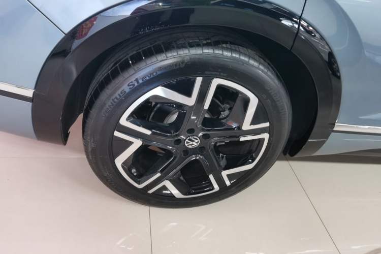 Used Volkswagen Talagon 2026 Model 450TSI Four-Wheel Drive Flagship 6-Seater Right Rear Wheel Hub