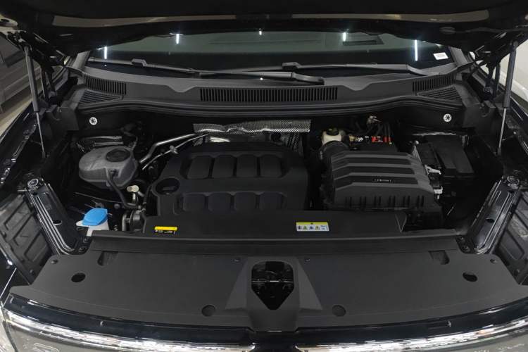 Used Volkswagen Talagon 2026 Model 450TSI Four-Wheel Drive Flagship 6-Seater Engine Bay
