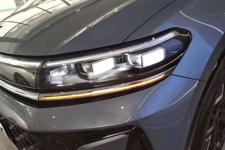 Used Volkswagen Talagon 2026 Model 450TSI Four-Wheel Drive Flagship 6-Seater Left Front Headlight