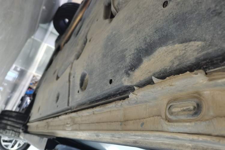 Used Volkswagen Talagon 2026 Model 450TSI Four-Wheel Drive Flagship 6-Seater Right Side Sill