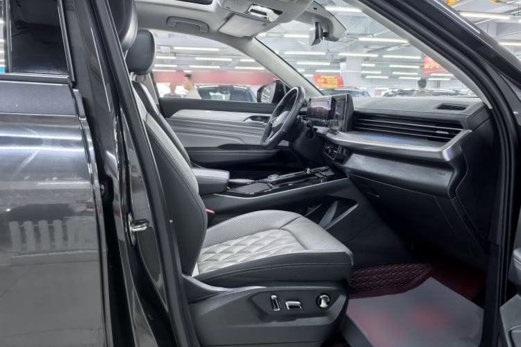Used Volkswagen Tavendor 2023 380TSI Four-Wheel Drive R-Line Cruise Edition Interior 10