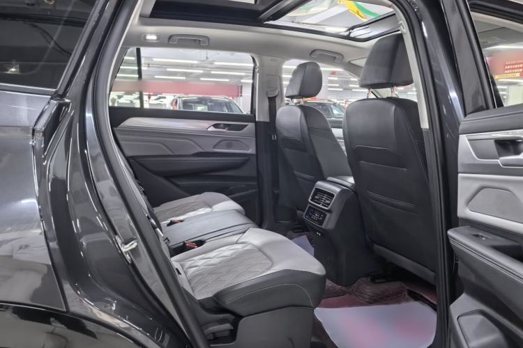 Used Volkswagen Tavendor 2023 380TSI Four-Wheel Drive R-Line Cruise Edition Interior 8