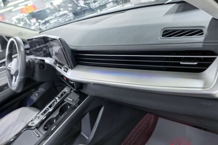 Used Volkswagen Tavendor 2023 380TSI Four-Wheel Drive R-Line Cruise Edition Interior 9