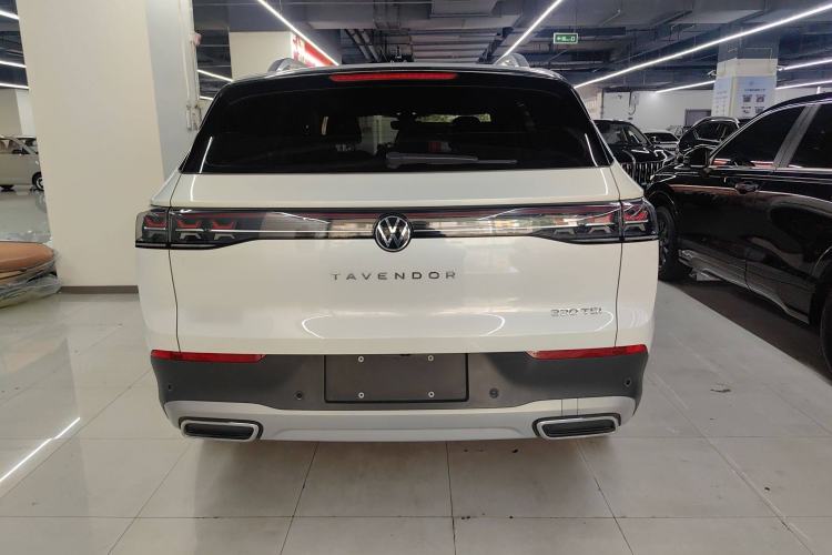 Used Volkswagen Tavendor 2023 330TSI Luxury Touring Edition Exterior 4