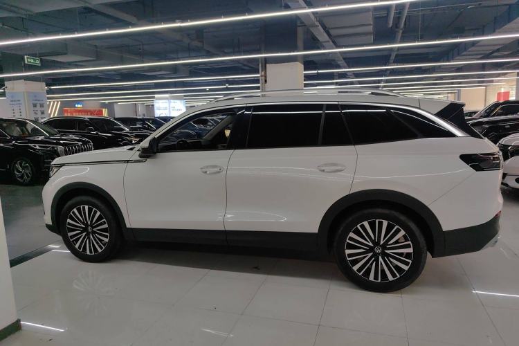 Used Volkswagen Tavendor 2023 330TSI Luxury Touring Edition Exterior 5