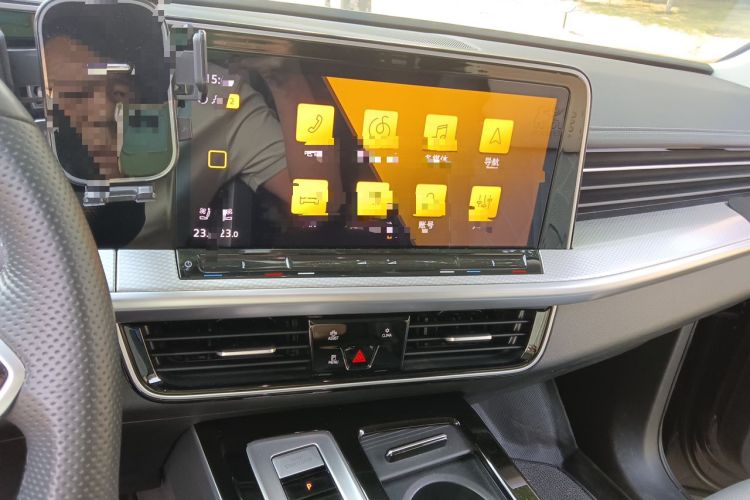 Used Volkswagen Tavendor 2023 380TSI Four-Wheel Drive R-Line First Edition Audio And AC Panel