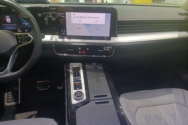 Used Volkswagen Tavendor 2023 380TSI Four-Wheel Drive R-Line Cruise Edition Audio And AC Panel