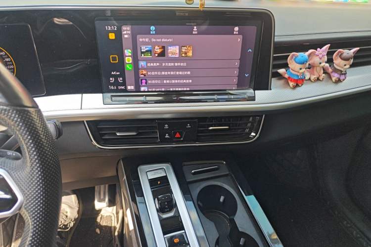 Used Volkswagen Tavendor 2023 380TSI Four-Wheel Drive R-Line First Edition Audio And AC Panel