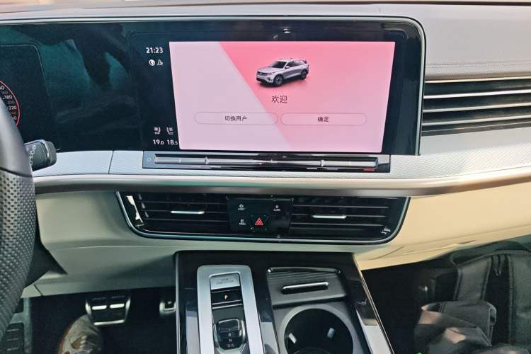 Used Volkswagen Tavendor 2023 380TSI Four-Wheel Drive R-Line Cruise Edition Audio And AC Panel