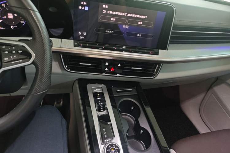Used Volkswagen Tavendor 2023 380TSI Four-Wheel Drive R-Line Cruise Edition Audio And AC Panel