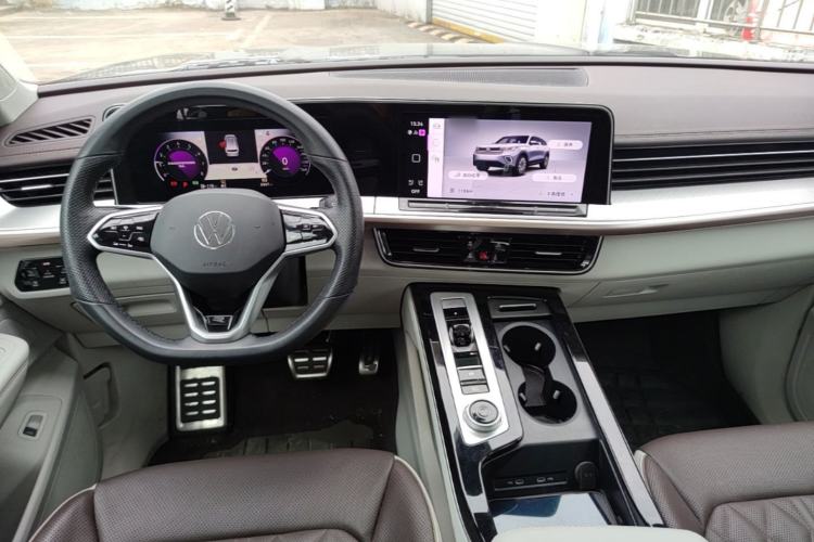 Used Volkswagen Tavendor 2023 380TSI Four-Wheel Drive R-Line Cruise Edition Center Console