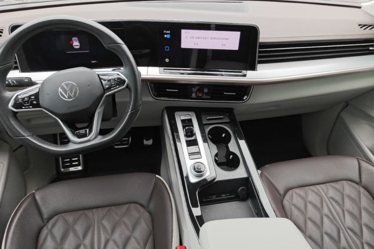 Used Volkswagen Tavendor 2023 380TSI Four-Wheel Drive R-Line Cruise Edition Center Console