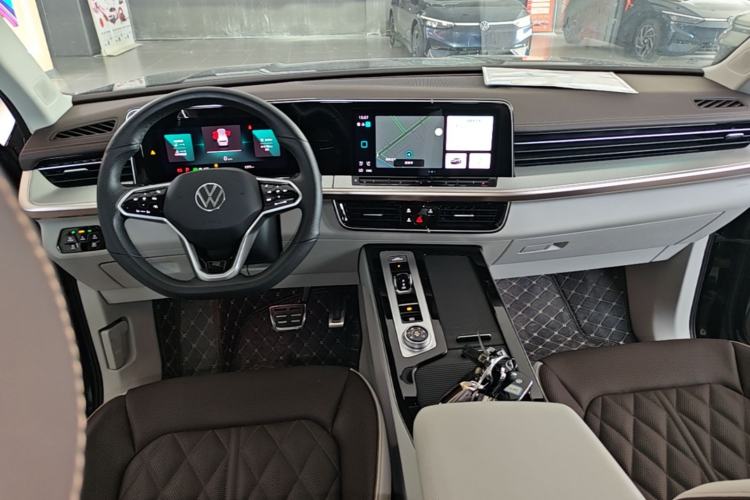 Used Volkswagen Tavendor 2023 380TSI Four-Wheel Drive R-Line Cruise Edition Center Console