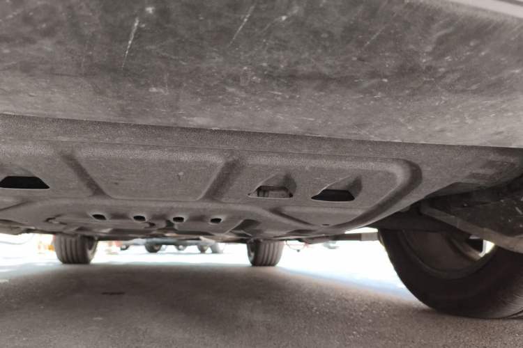 Used Volkswagen Tavendor 2023 380TSI Four-Wheel Drive R-Line Cruise Edition Chassis Front