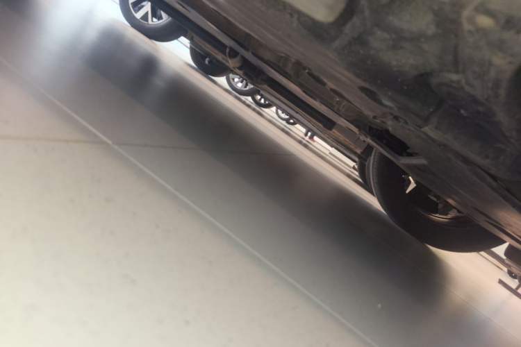 Used Volkswagen Tavendor 2023 380TSI Four-Wheel Drive R-Line Cruise Edition Chassis Front Right
