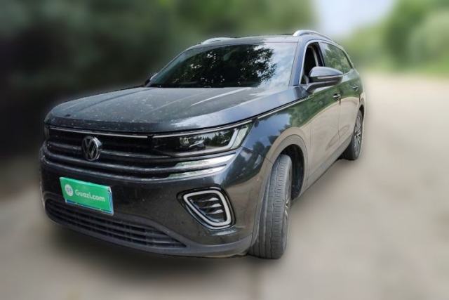 Used Volkswagen Tavendor 2023 330TSI Luxury Touring Edition