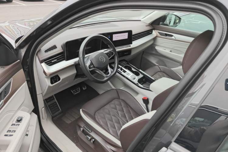 Used Volkswagen Tavendor 2023 380TSI Four-Wheel Drive R-Line Cruise Edition Driver Seat