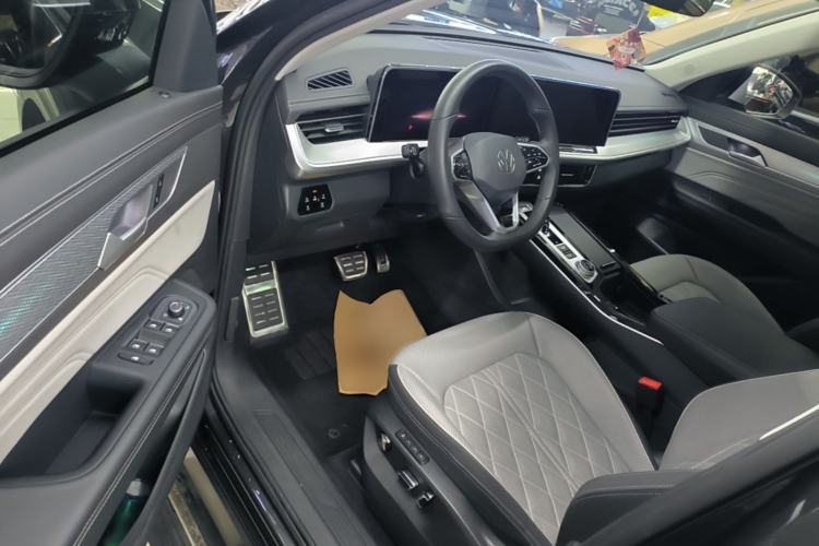 Used Volkswagen Tavendor 2023 380TSI Four-Wheel Drive R-Line Cruise Edition Driver Seat