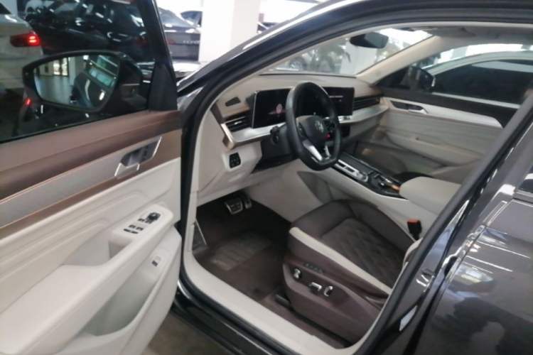 Used Volkswagen Tavendor 2023 380TSI Four-Wheel Drive R-Line Cruise Edition Driver Seat