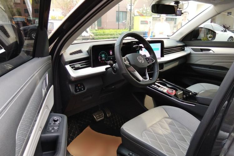 Used Volkswagen Tavendor 2023 380TSI Four-Wheel Drive R-Line Cruise Edition Driver Seat