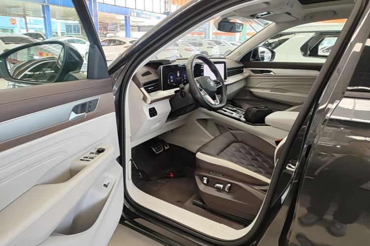 Used Volkswagen Tavendor 2023 380TSI Four-Wheel Drive R-Line Cruise Edition Driver Seat