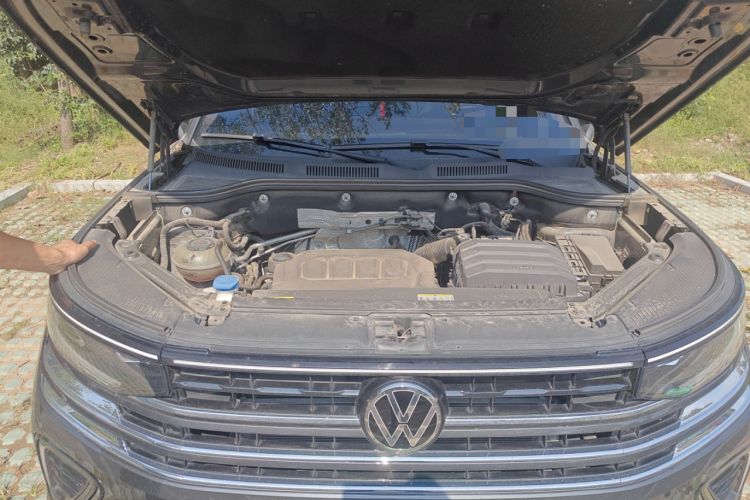 Used Volkswagen Tavendor 2023 330TSI Luxury Touring Edition Engine Bay