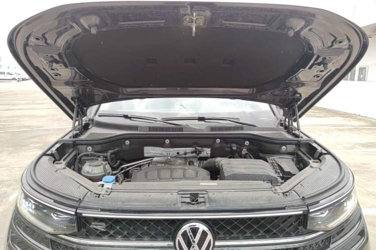 Used Volkswagen Tavendor 2023 380TSI Four-Wheel Drive R-Line Cruise Edition Engine Bay