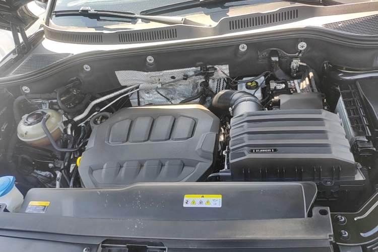 Used Volkswagen Tavendor 2023 380TSI Four-Wheel Drive R-Line Cruise Edition Engine Bay