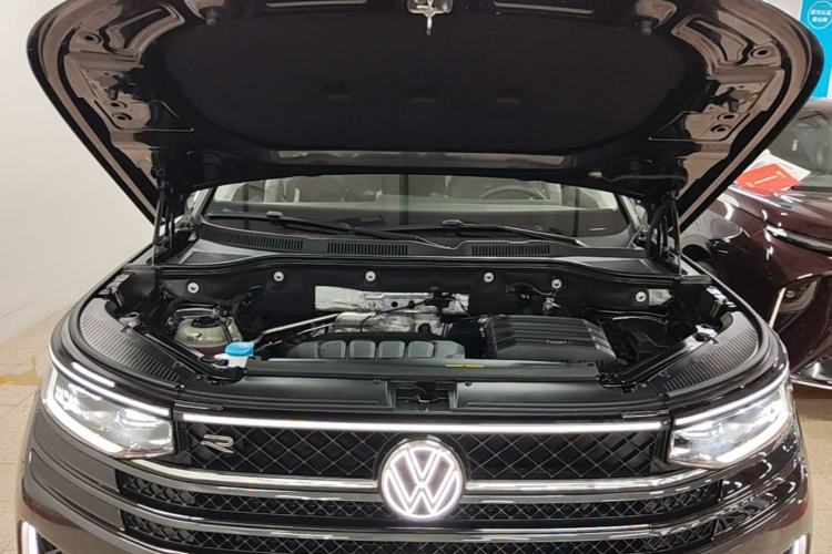 Used Volkswagen Tavendor 2023 380TSI Four-Wheel Drive R-Line Cruise Edition Engine Bay