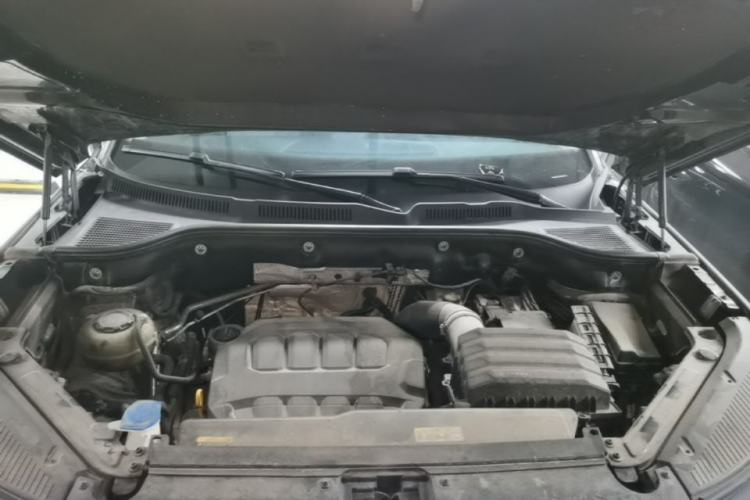 Used Volkswagen Tavendor 2023 380TSI Four-Wheel Drive R-Line Cruise Edition Engine Bay