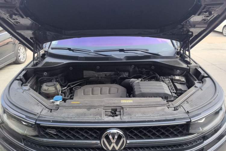 Used Volkswagen Tavendor 2023 380TSI Four-Wheel Drive R-Line Cruise Edition Engine Bay
