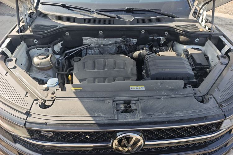 Used Volkswagen Tavendor 2023 330TSI Luxury Touring Edition Engine Bay