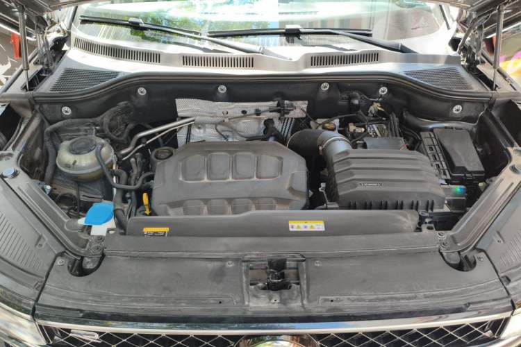 Used Volkswagen Tavendor 2023 380TSI Four-Wheel Drive R-Line Cruise Edition Engine Bay