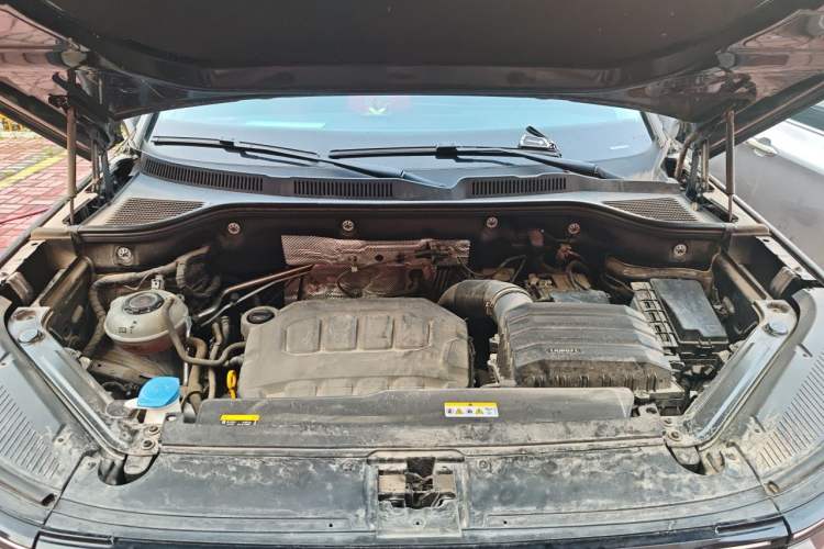 Used Volkswagen Tavendor 2023 380TSI Four-Wheel Drive R-Line Cruise Edition Engine Bay