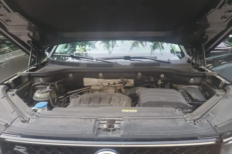 Used Volkswagen Tavendor 2023 380TSI Four-Wheel Drive R-Line Cruise Edition Engine Bay