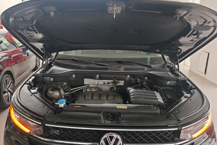 Used Volkswagen Tavendor 2023 380TSI Four-Wheel Drive R-Line Cruise Edition Engine Bay