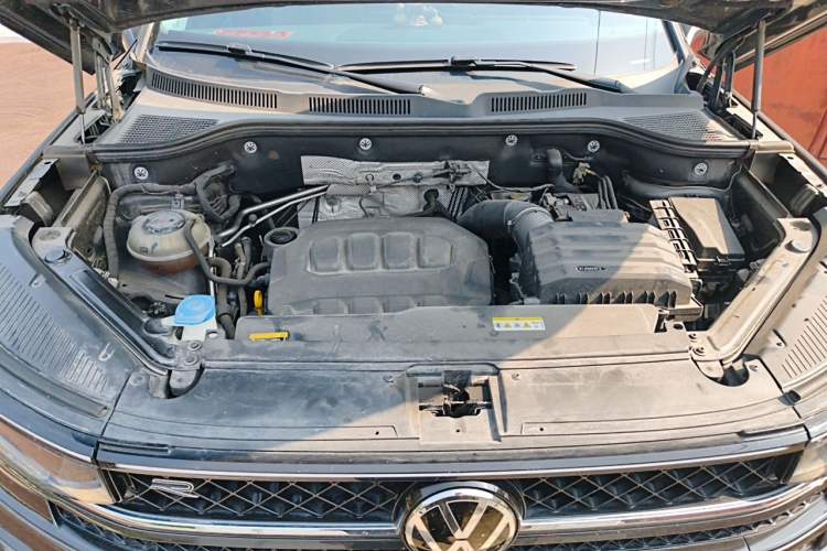 Used Volkswagen Tavendor 2023 380TSI Four-Wheel Drive R-Line Cruise Edition Engine Bay