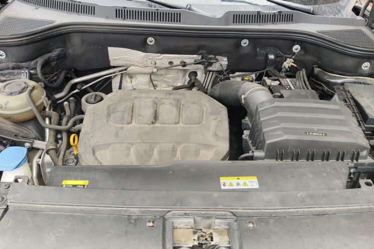 Used Volkswagen Tavendor 2023 380TSI Four-Wheel Drive R-Line Cruise Edition Engine Bay