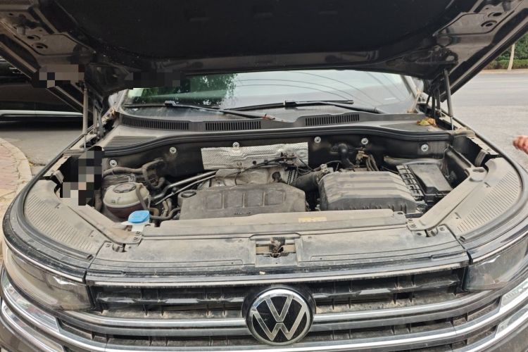 Used Volkswagen Tavendor 2023 330TSI Luxury Touring Edition Engine Bay