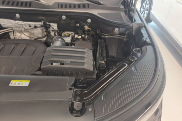 Used Volkswagen Tavendor 2023 380TSI Four-Wheel Drive R-Line Cruise Edition Engine Bay Left