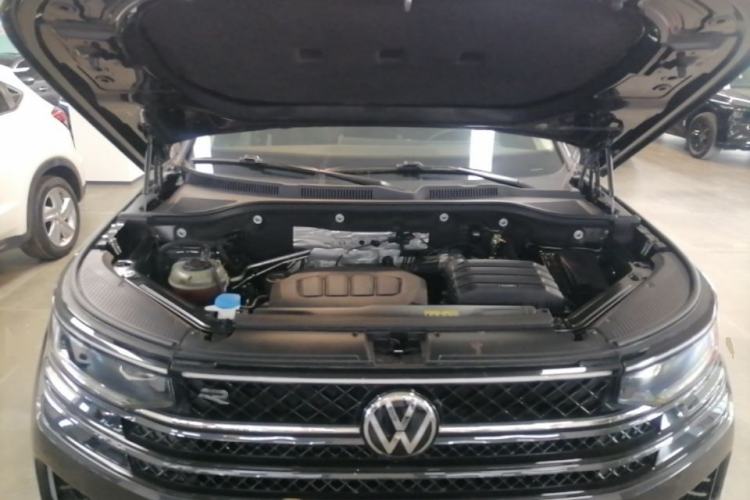 Used Volkswagen Tavendor 2023 380TSI Four-Wheel Drive R-Line Cruise Edition Engine Bay