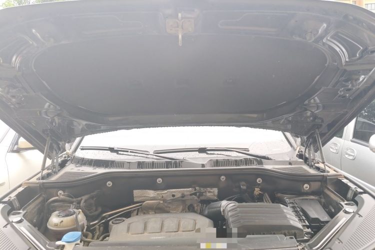 Used Volkswagen Tavendor 2023 380TSI Four-Wheel Drive R-Line Cruise Edition Engine Bay
