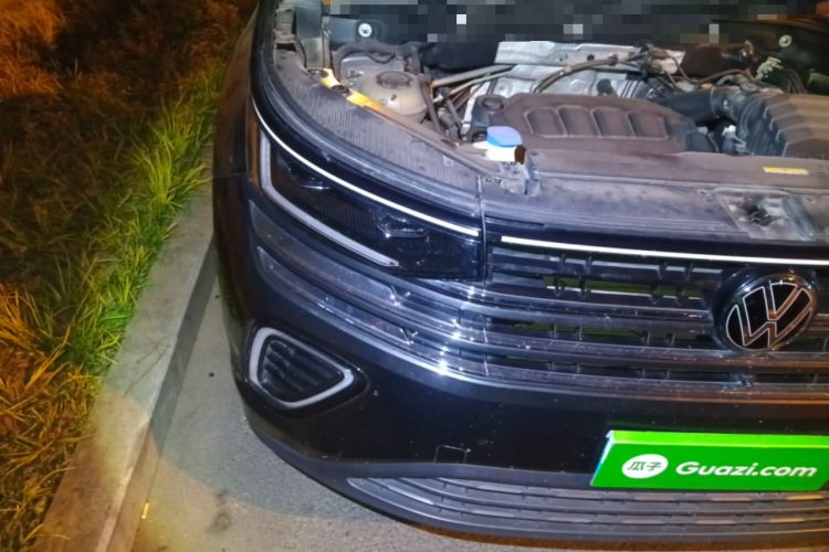 Used Volkswagen Tavendor 2023 330TSI Luxury Touring Edition Engine Bay Right