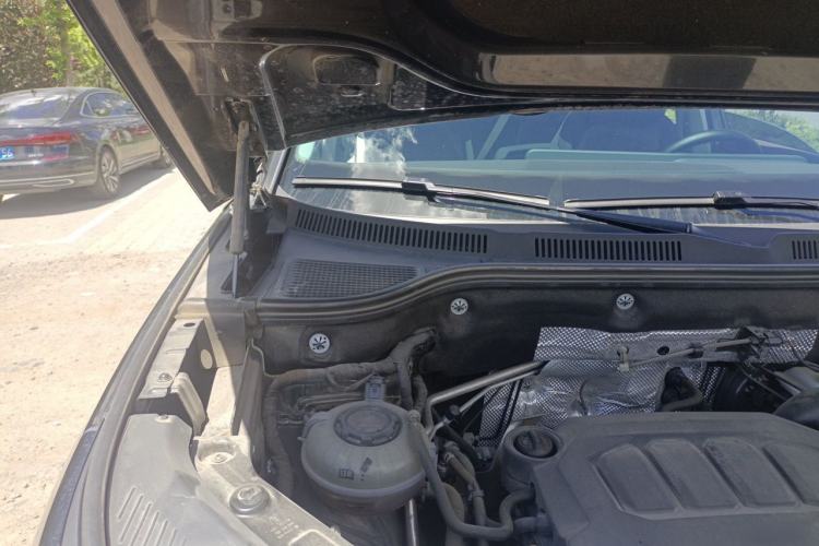 Used Volkswagen Tavendor 2023 380TSI Four-Wheel Drive R-Line Cruise Edition Engine Bay Right